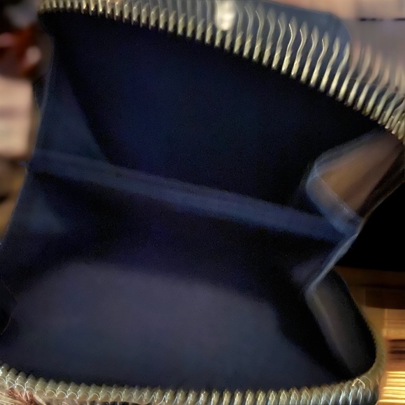 See By Chloe Wallet compact wallet, 6 credit card slots,      zipper compartment - Picture 5 of 6